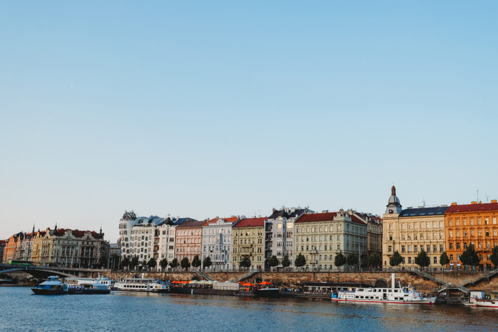 dancing house prague